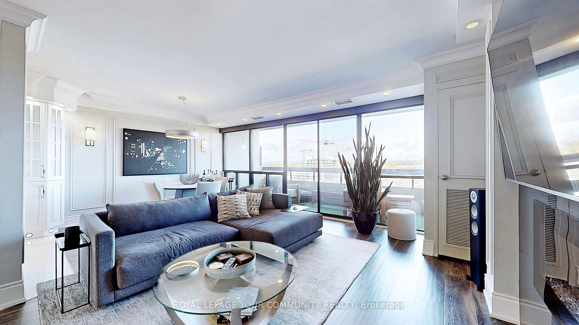 8111 Yonge St, #1408