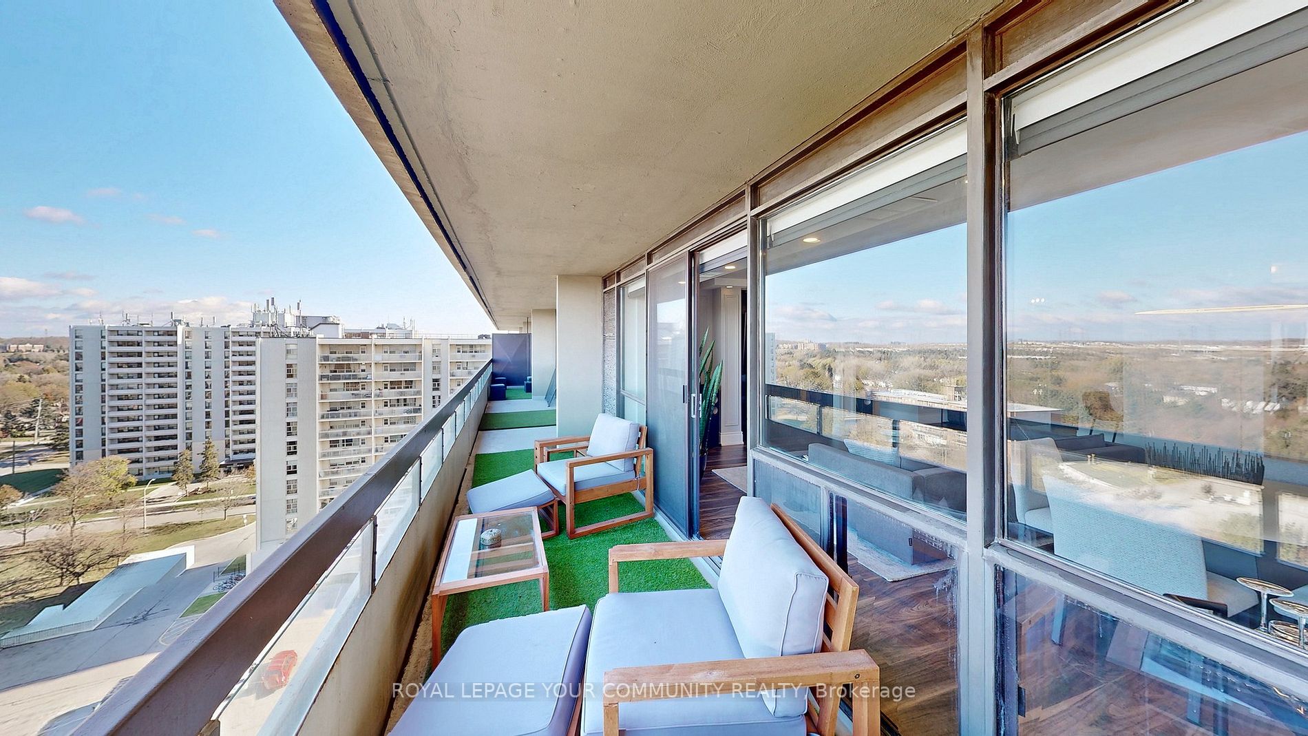 8111 Yonge St, #1408