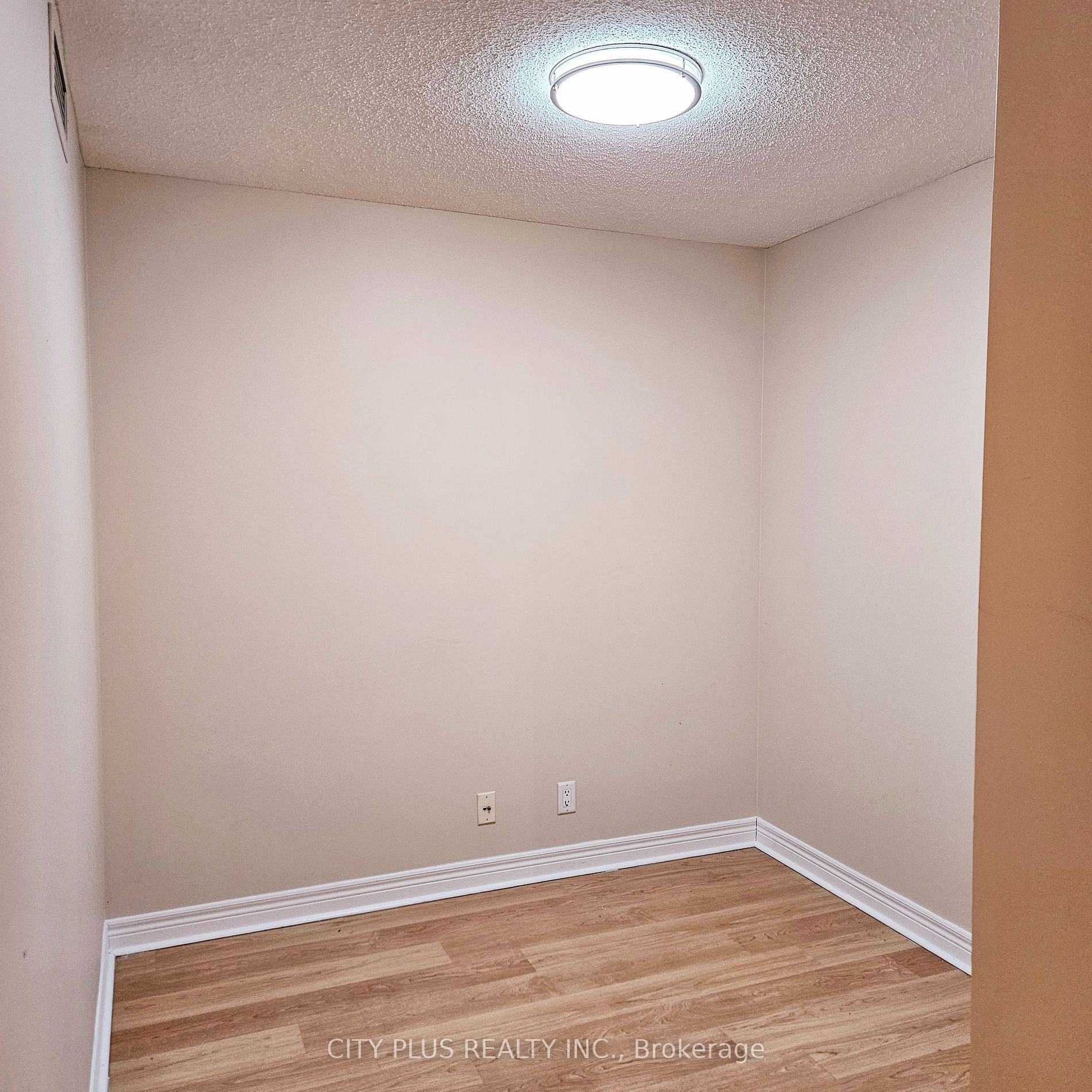 33 Cox Blvd, #618