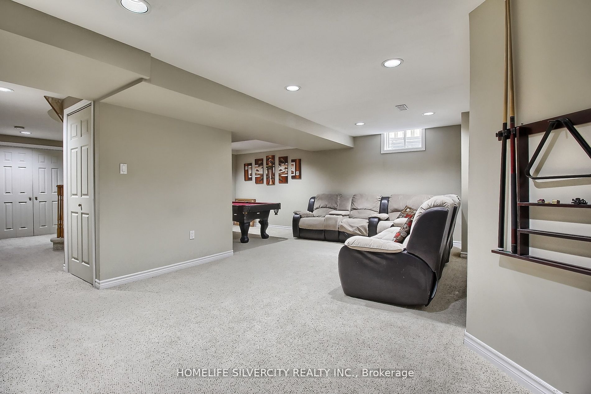 8 Prince Dr