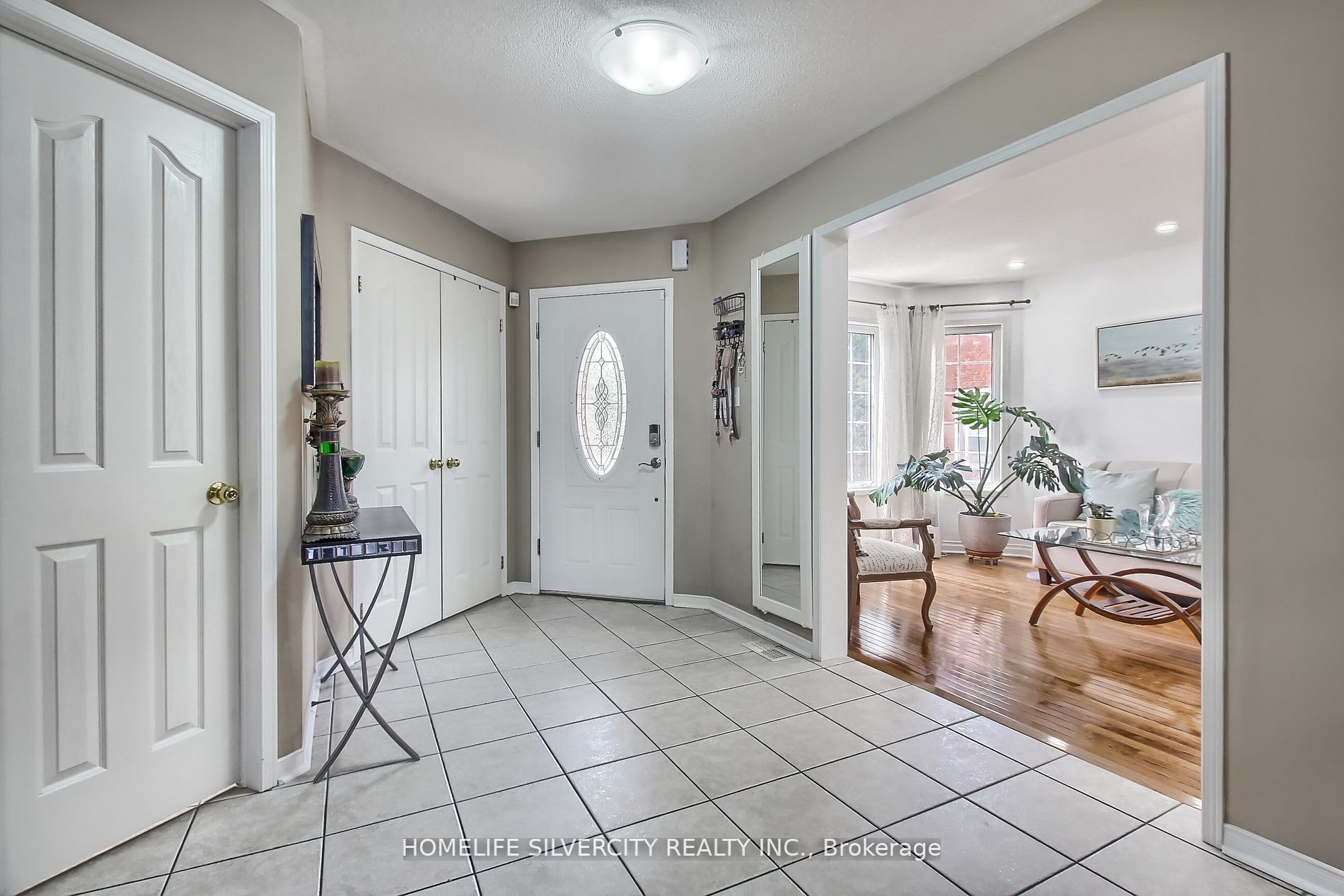 8 Prince Dr