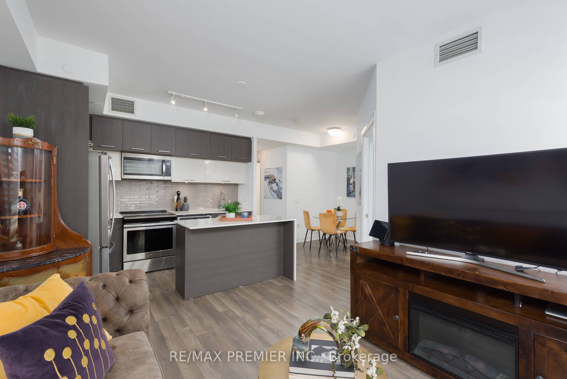4800 Highway 7, #232