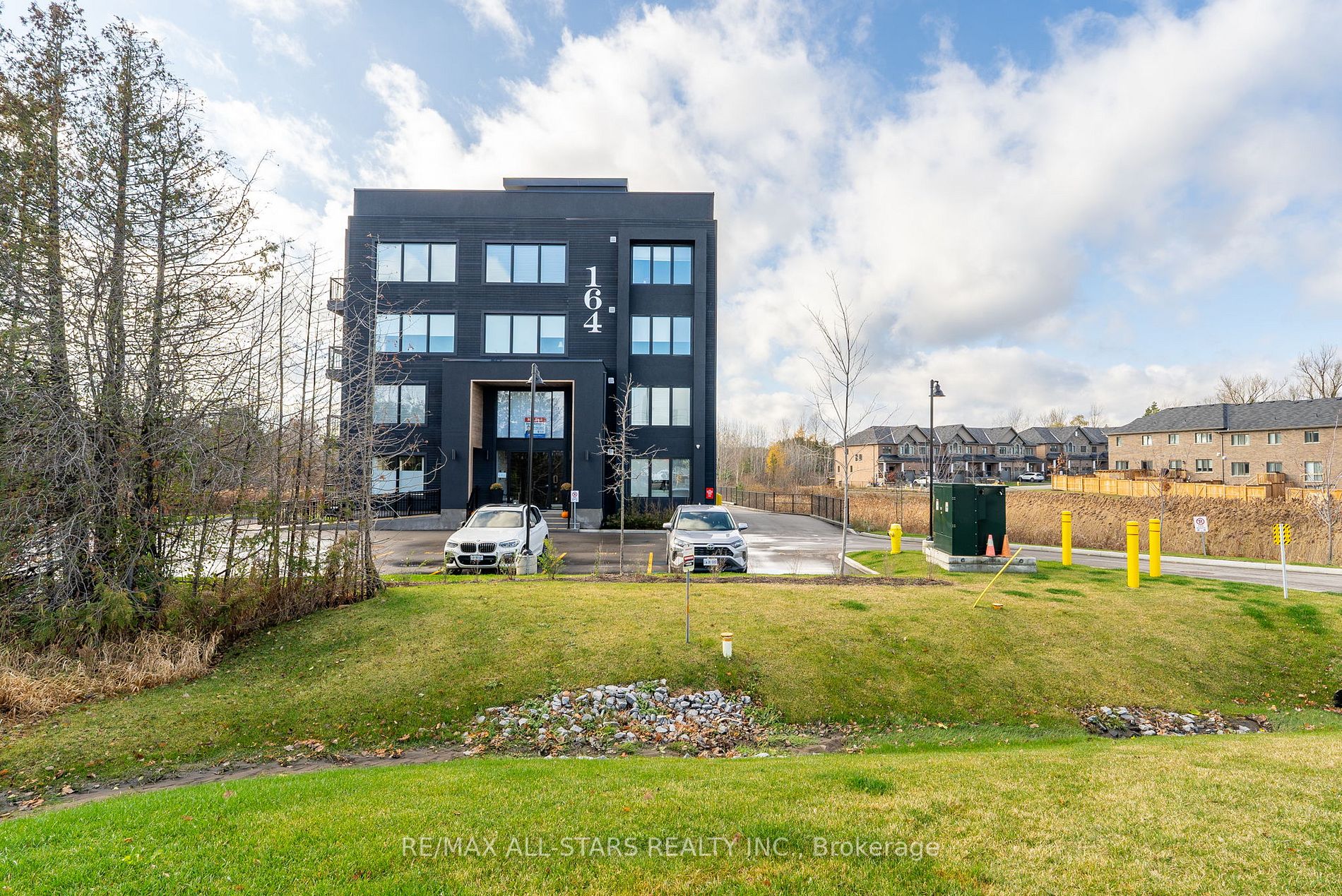 164 Cemetery Rd, #203