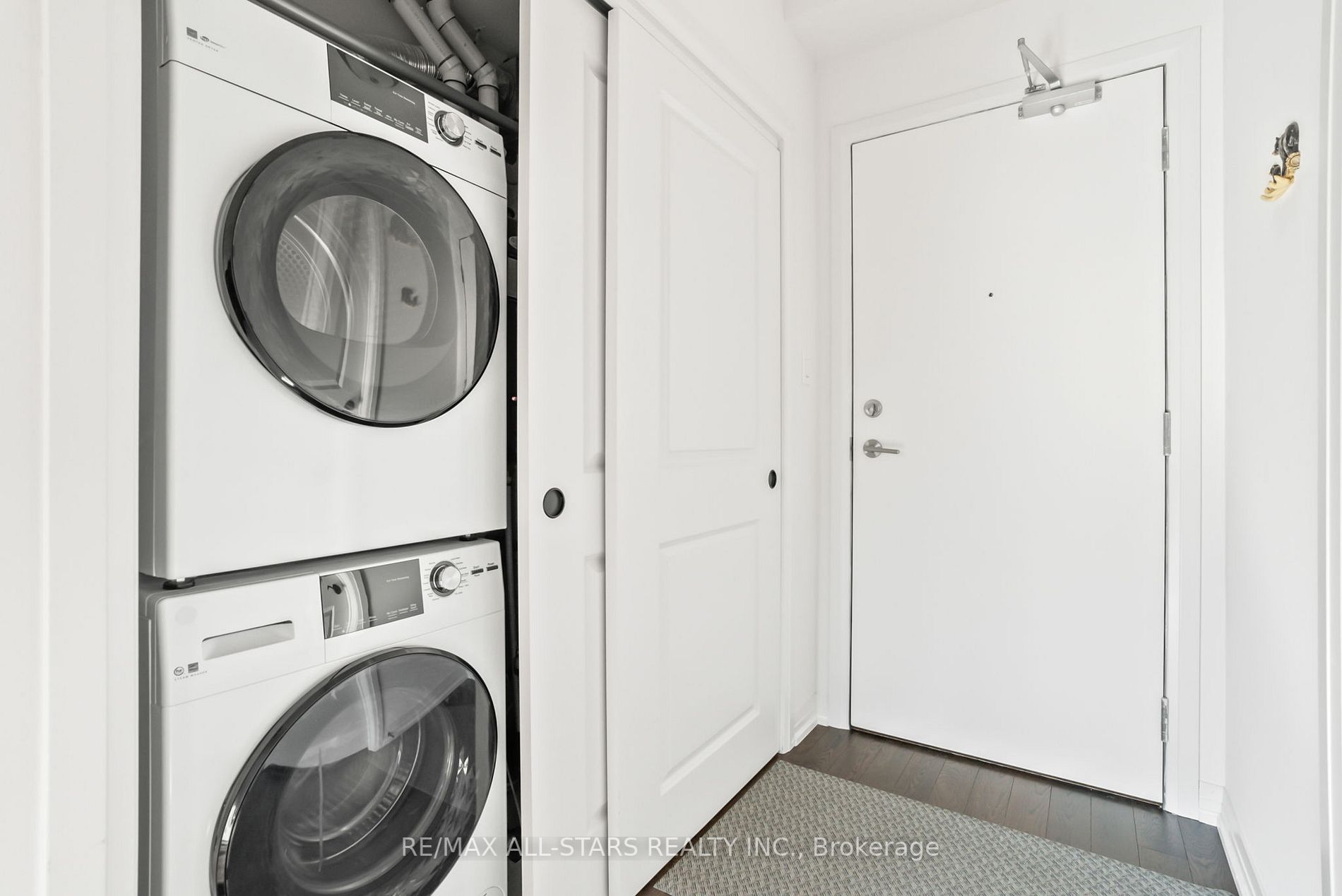 164 Cemetery Rd, #203