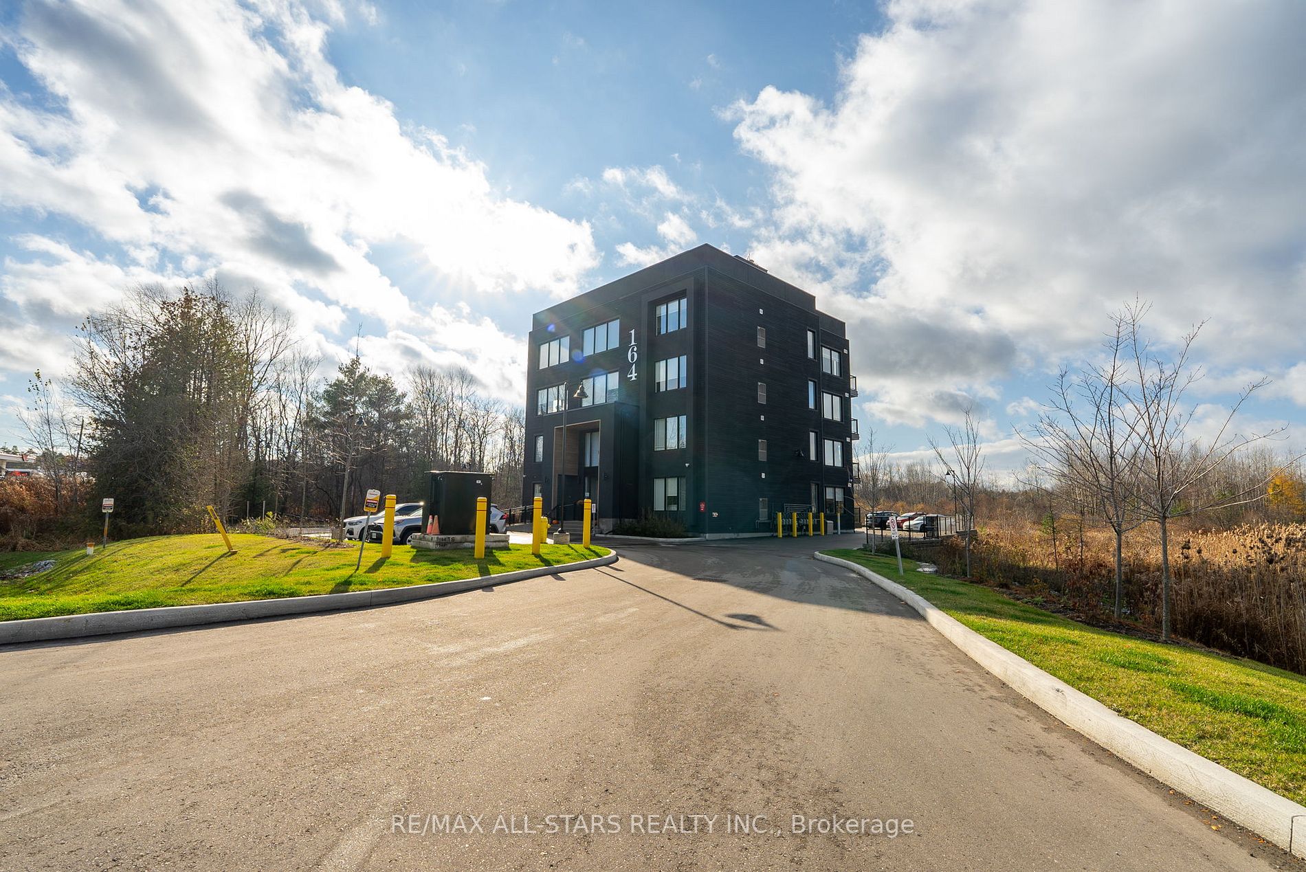 164 Cemetery Rd, #203