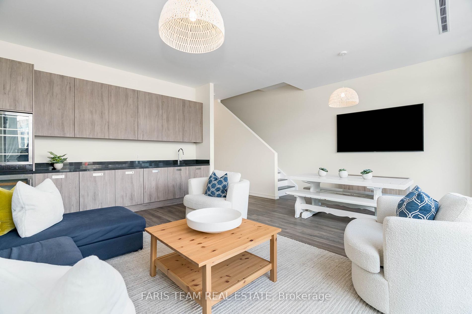 3666 Ferretti Crt
