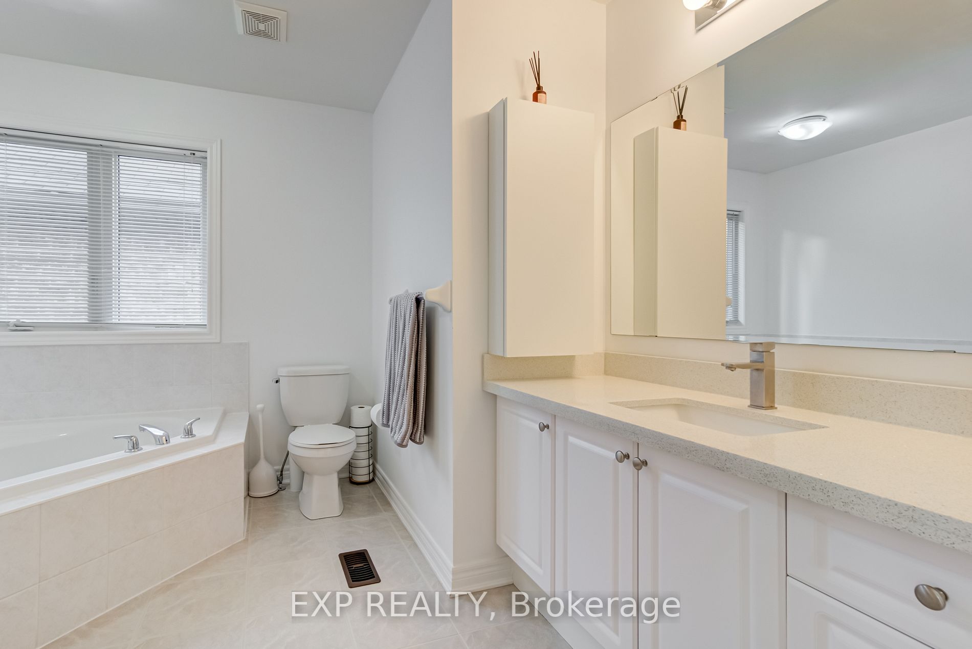 120 Black Maple Cres