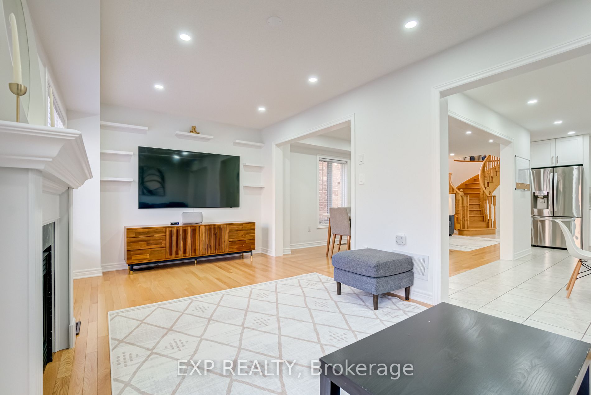 120 Black Maple Cres