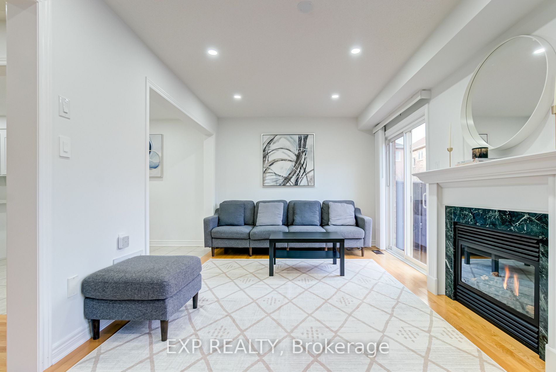 120 Black Maple Cres