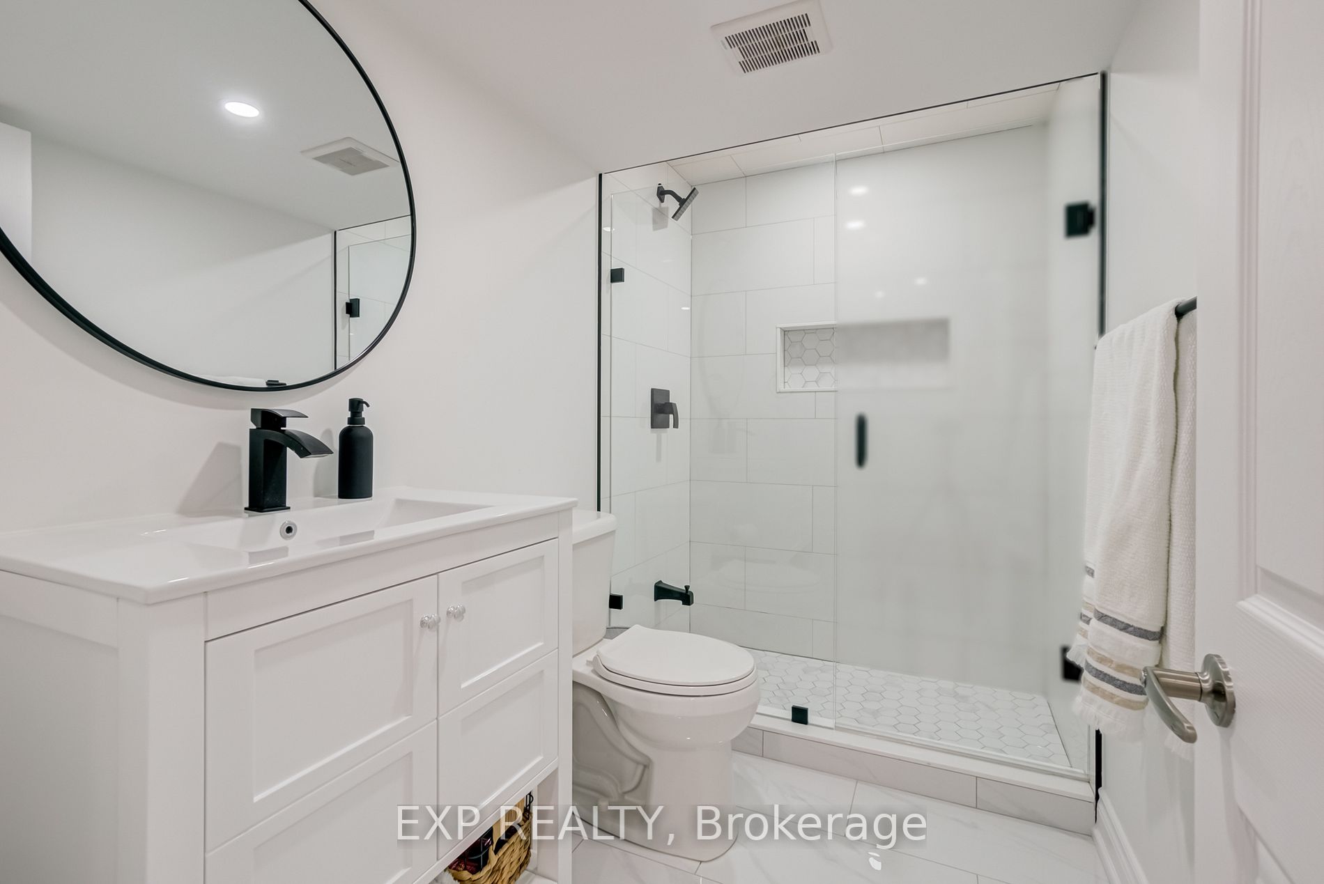 120 Black Maple Cres