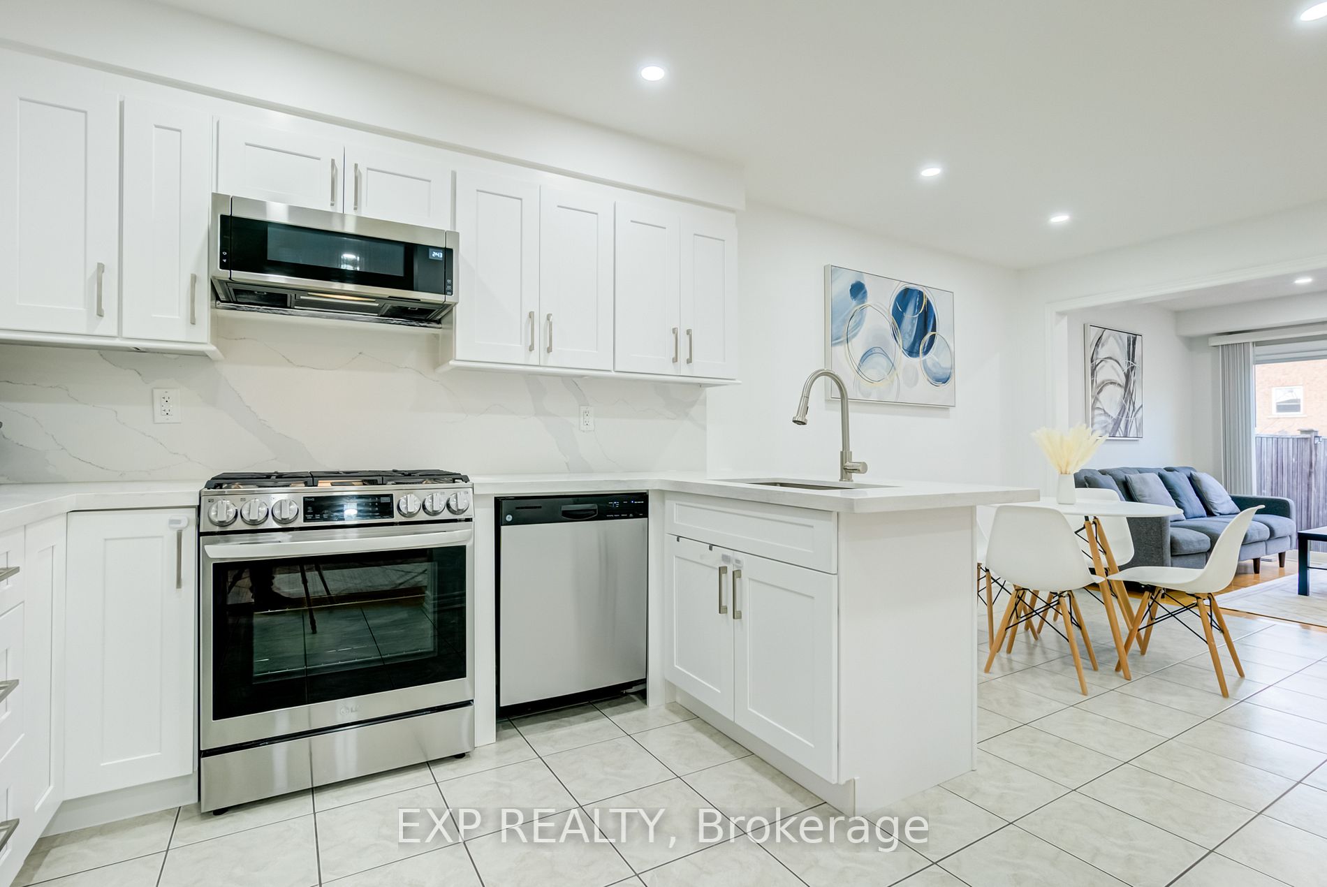 120 Black Maple Cres