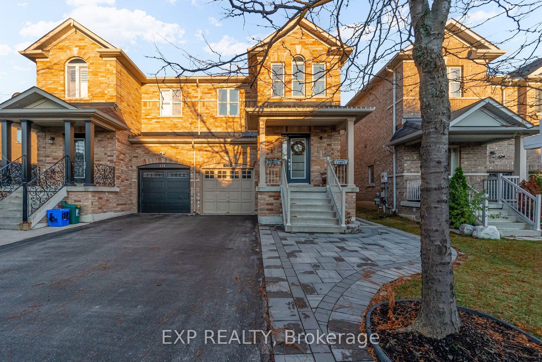 120 Black Maple Cres