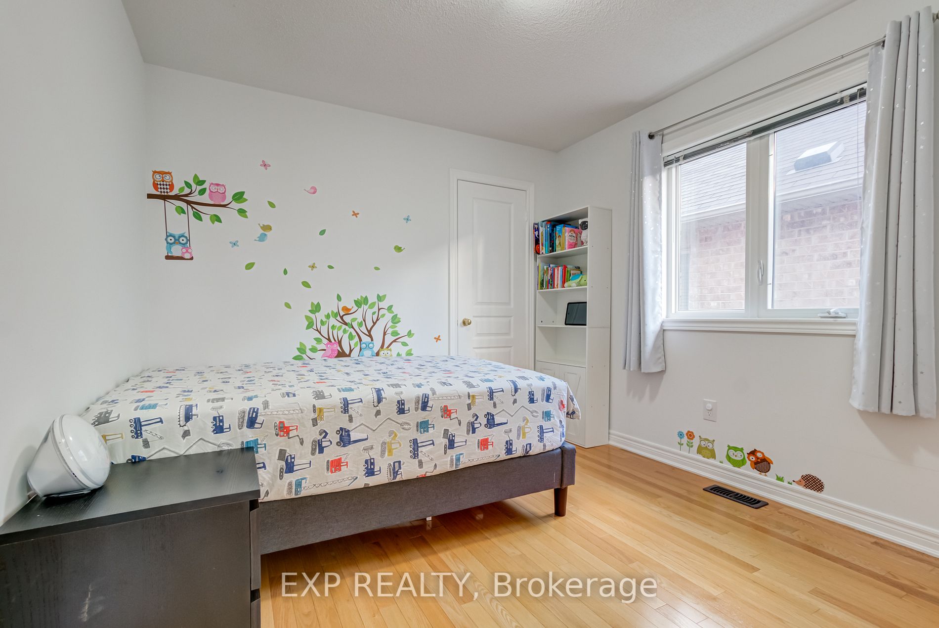 120 Black Maple Cres