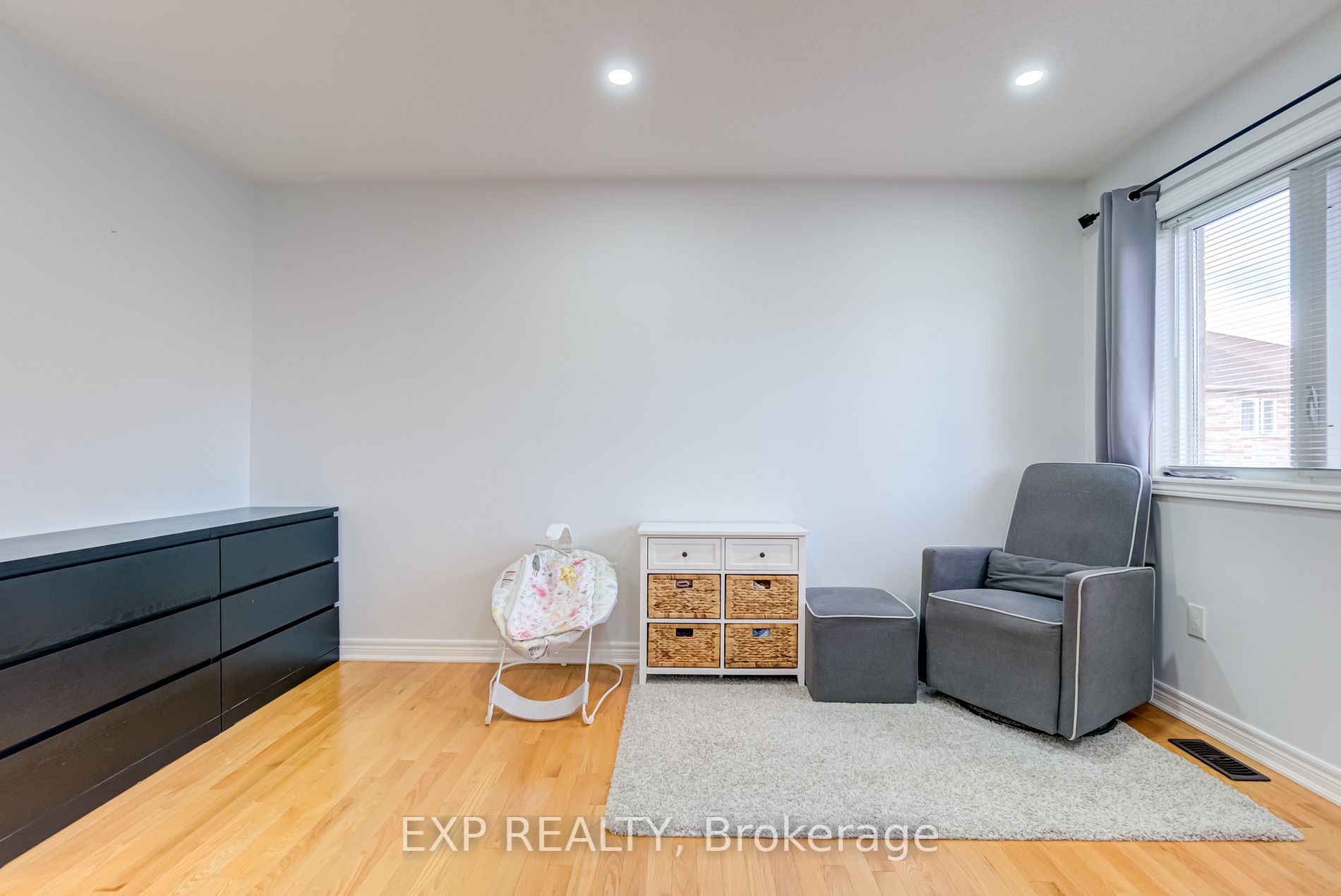 120 Black Maple Cres