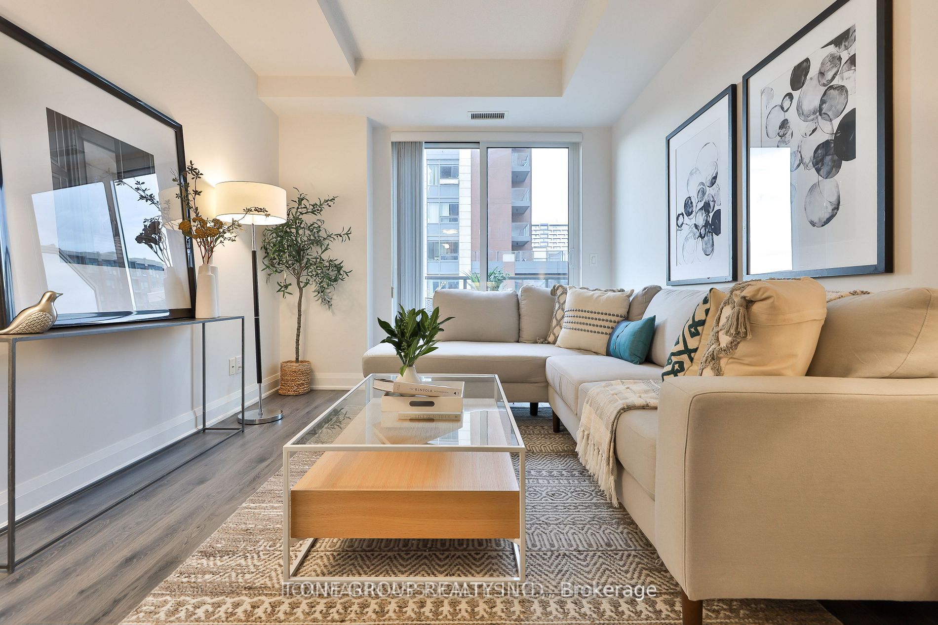 1 Uptown Dr, #309