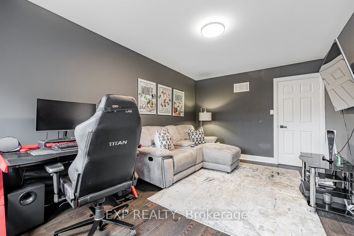85 Russell Hill Rd