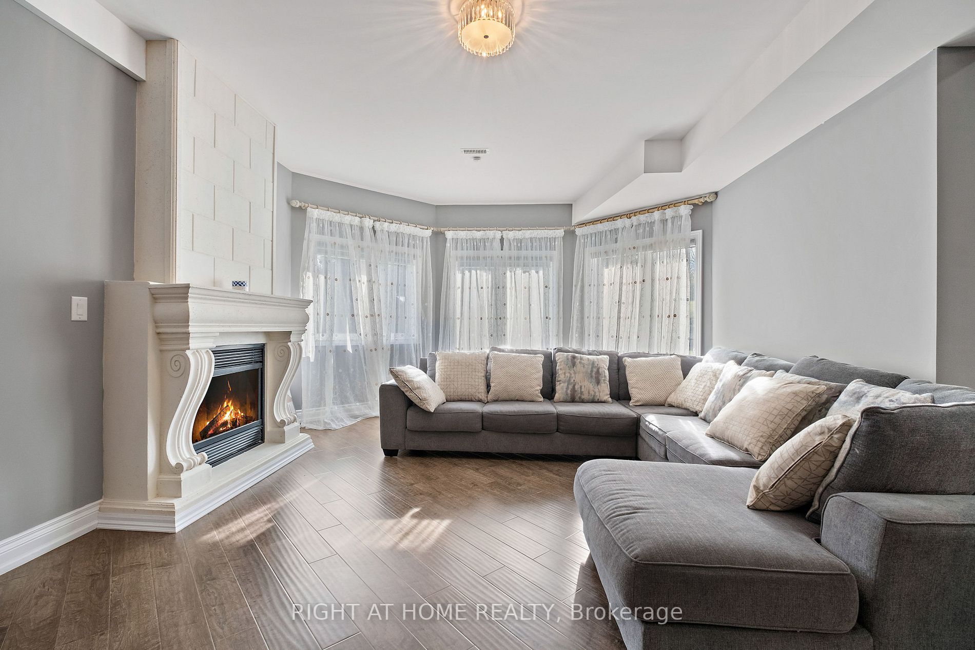 61 Charles Cooper Crt