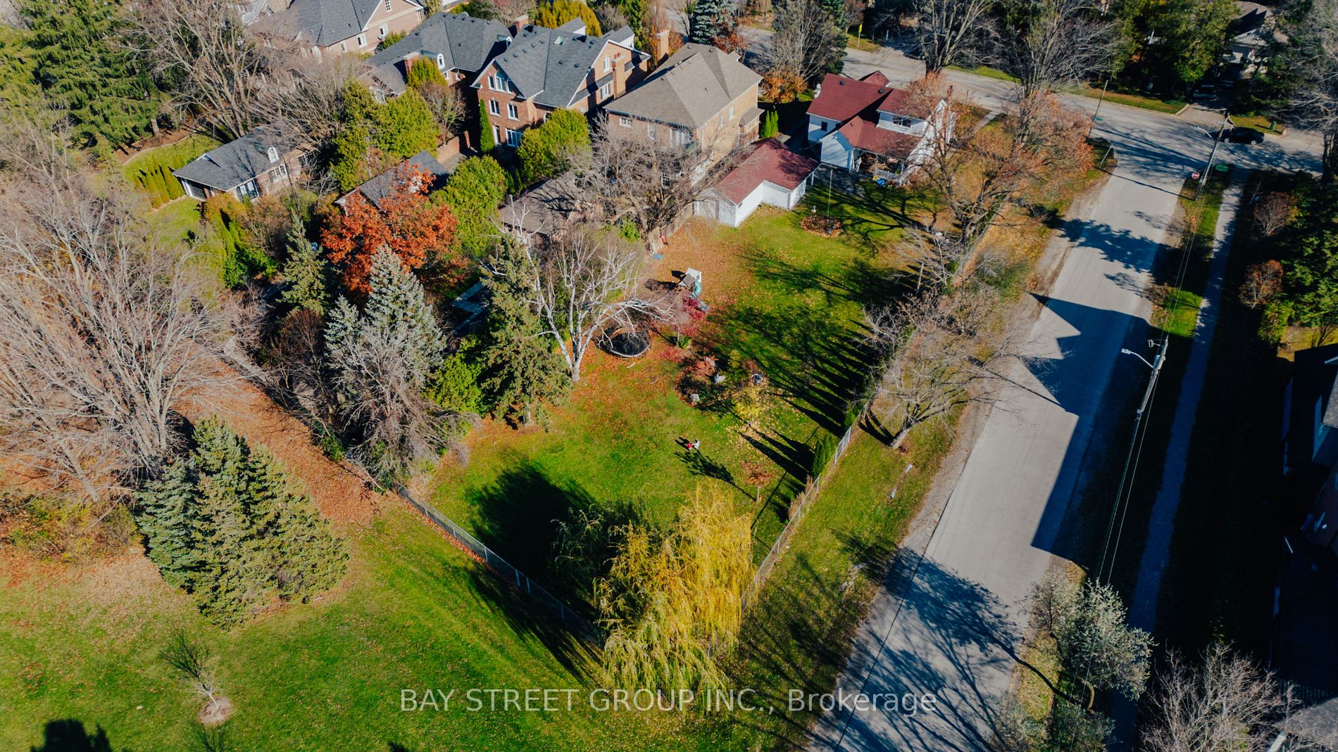 282 Main St