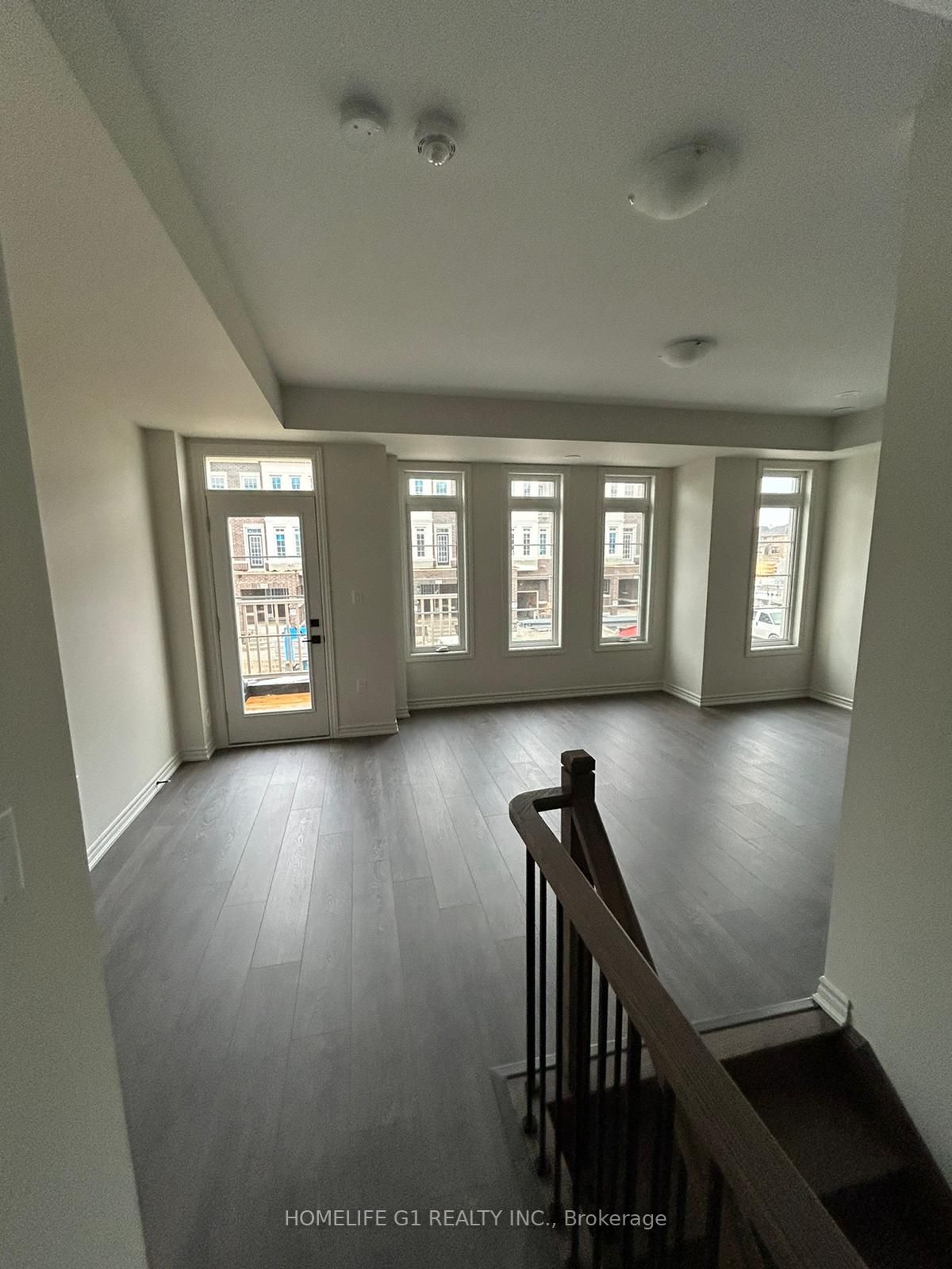 9 Mel Irving Dr