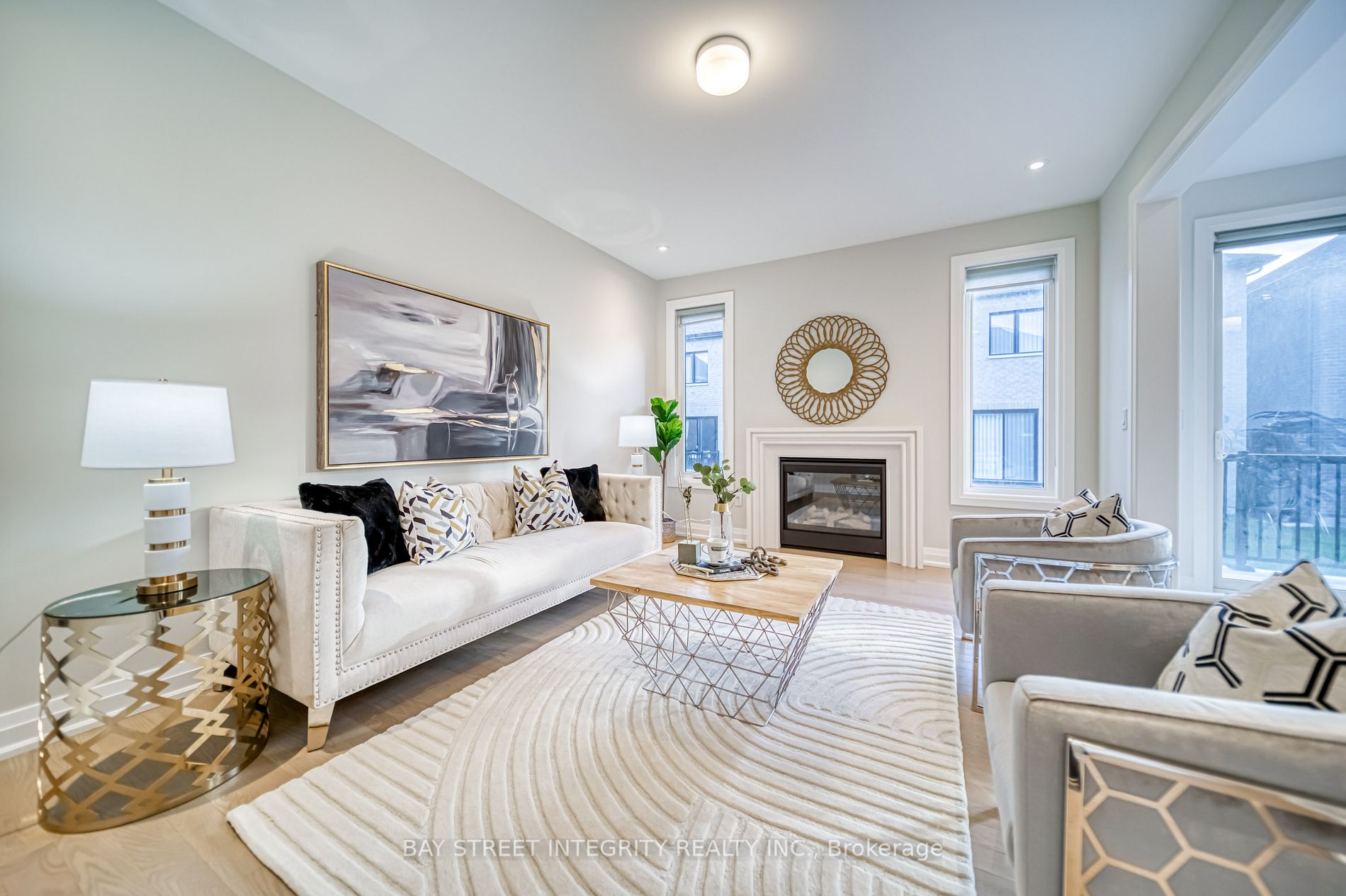 47 Longworth Ave
