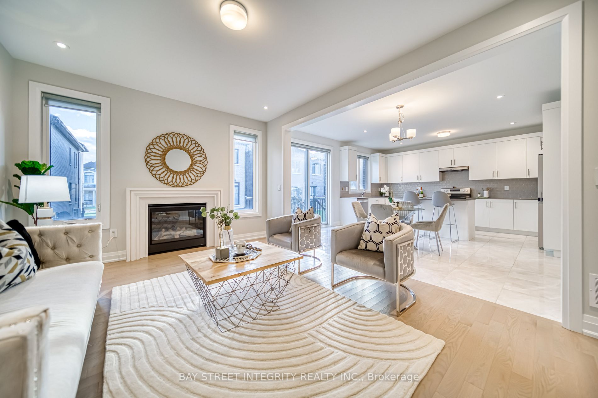 47 Longworth Ave
