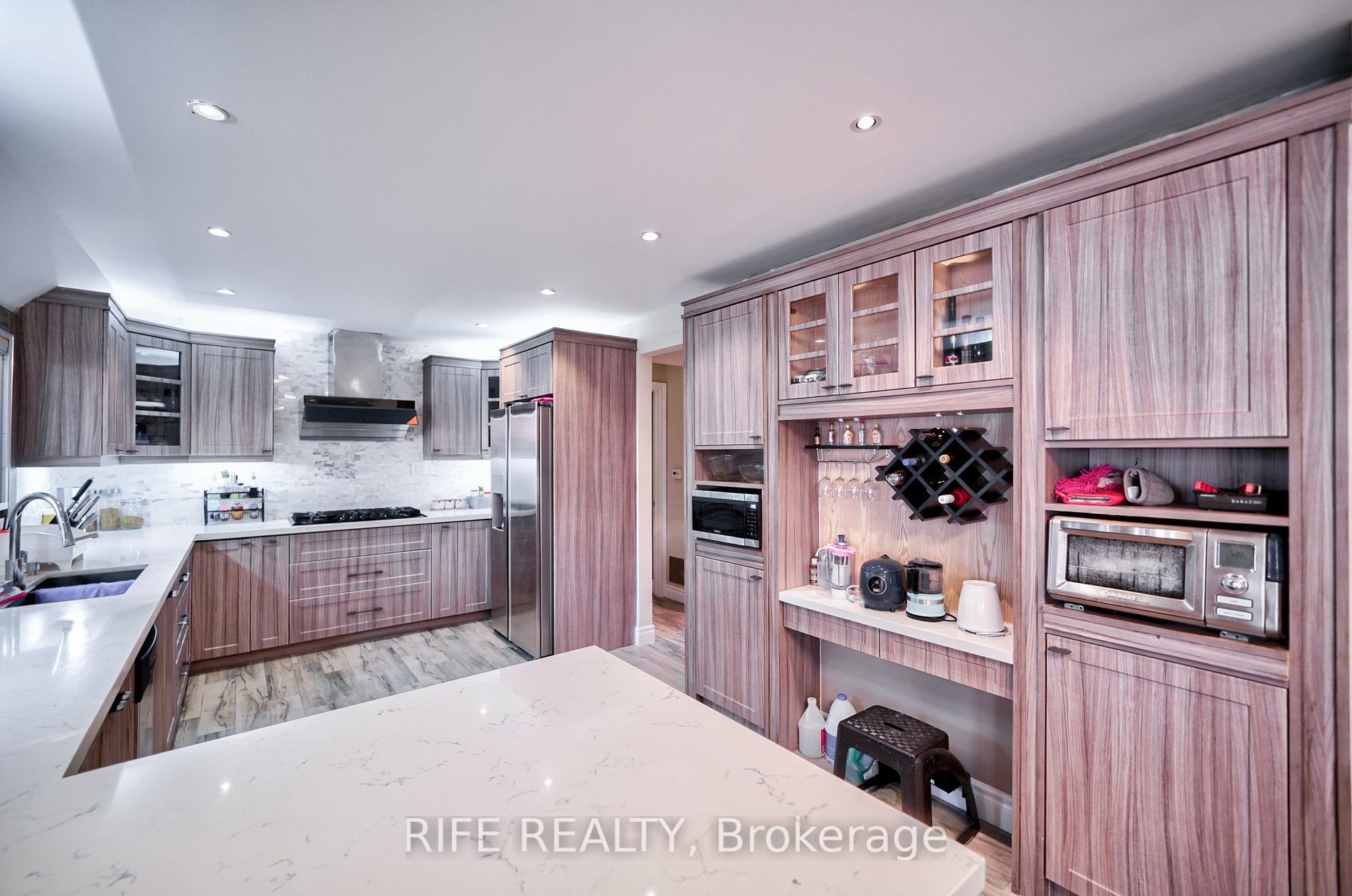 66 Greencroft Cres