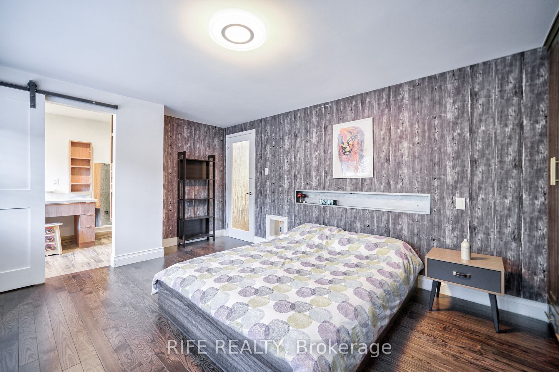 66 Greencroft Cres
