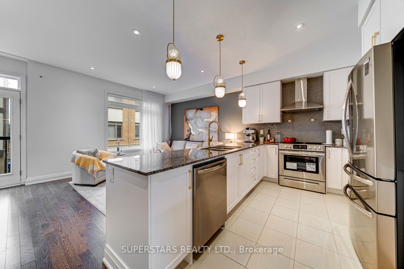 86 William Saville St
