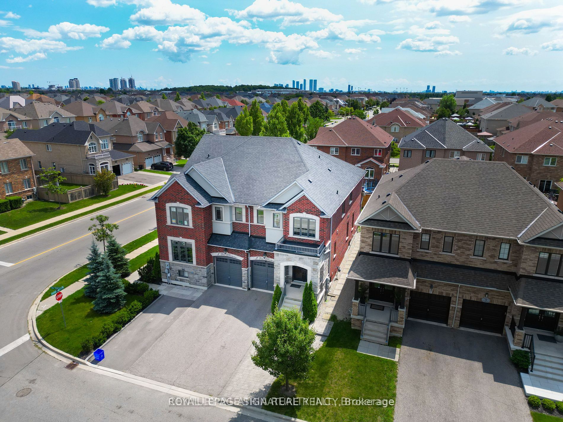 3 Via Toscana Rd