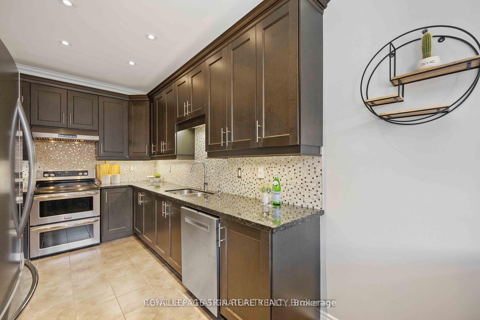 3 Via Toscana Rd