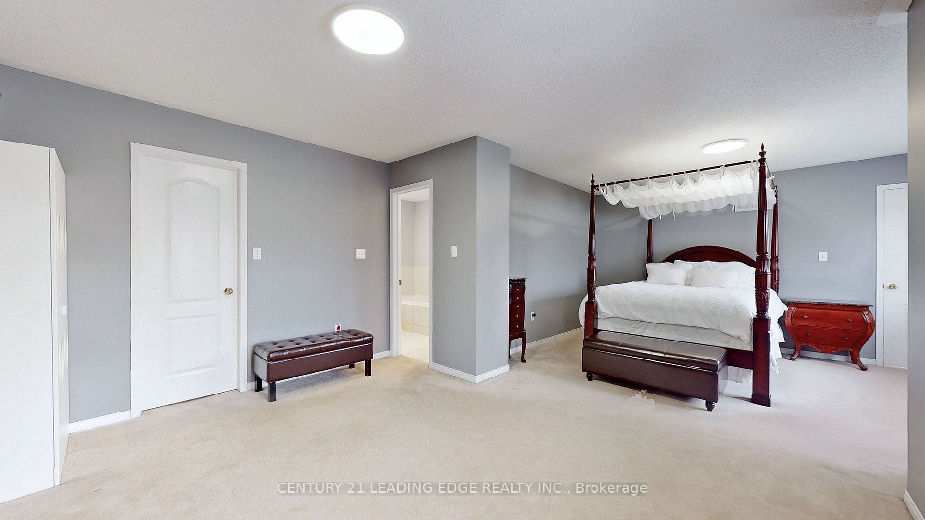 104 Fadine Rd