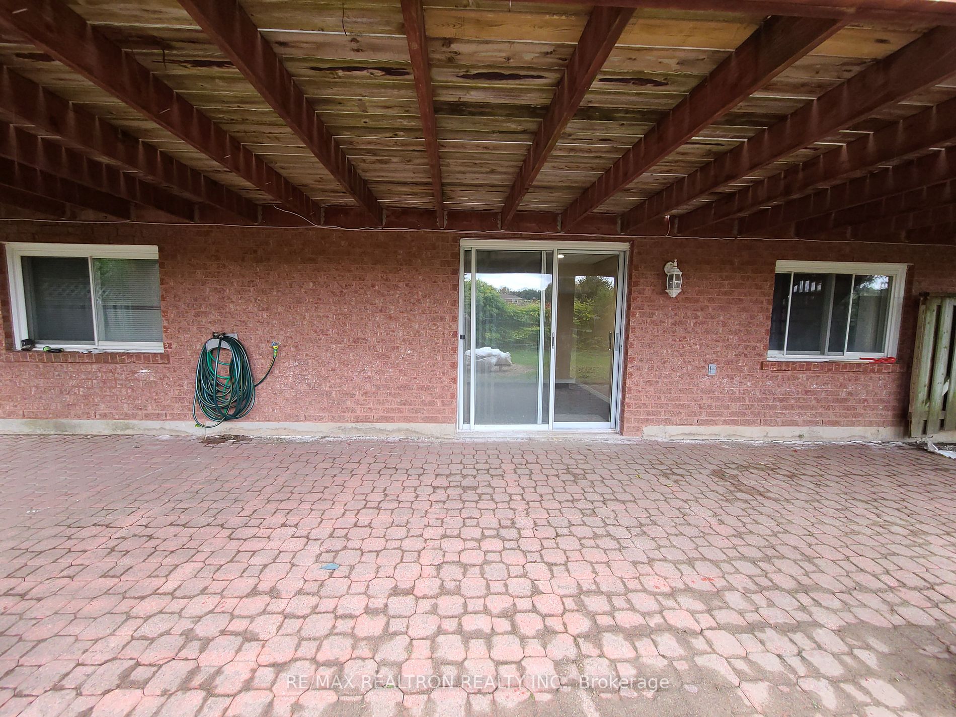 21 Parkside Crt