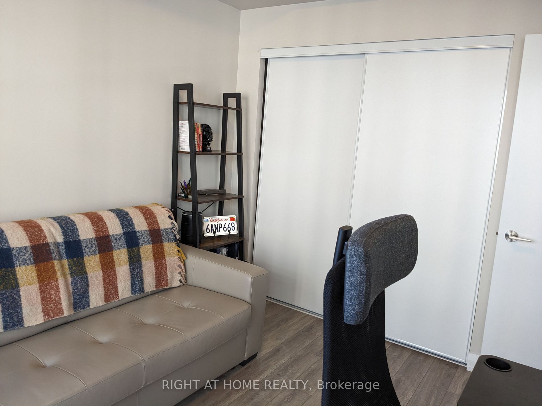 99 Eagle Rock Way, #402