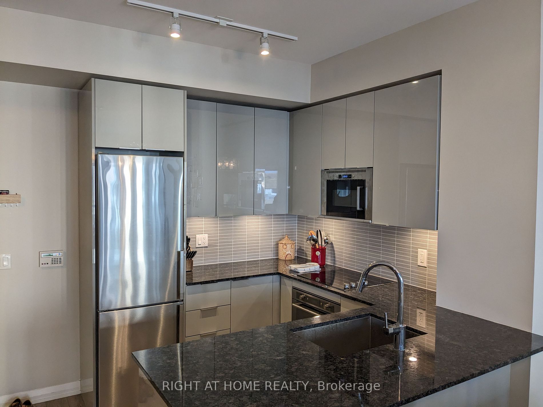 99 Eagle Rock Way, #402