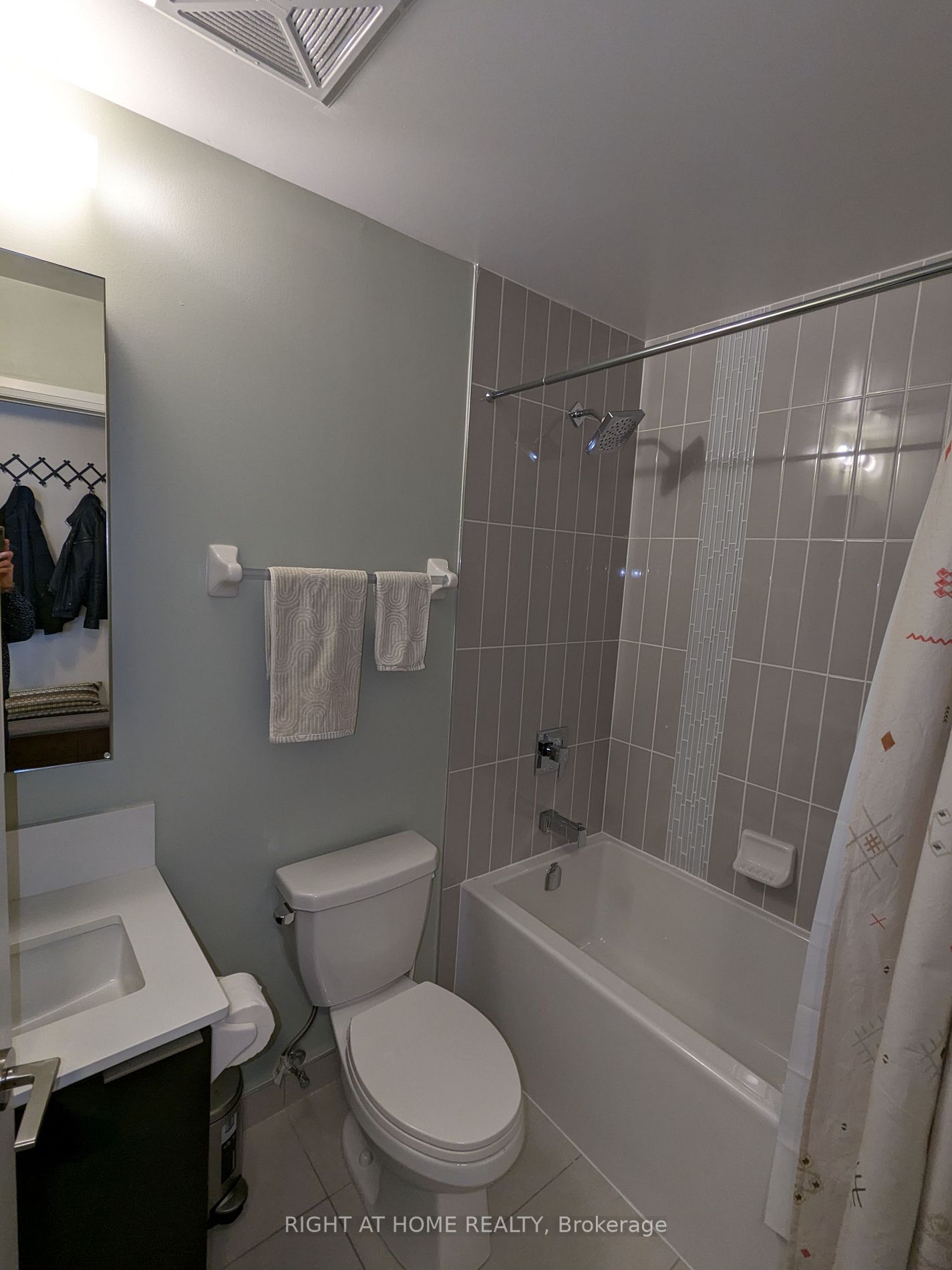 99 Eagle Rock Way, #402