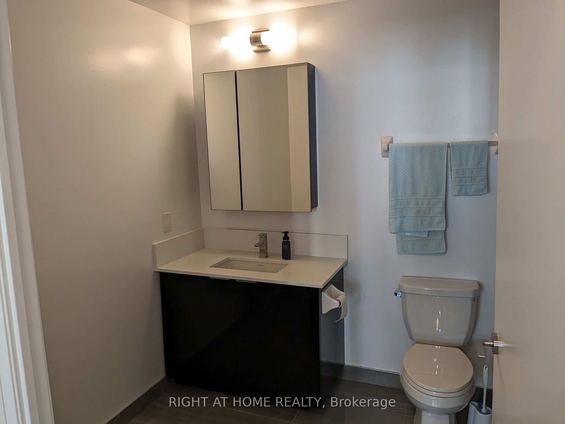 99 Eagle Rock Way, #402