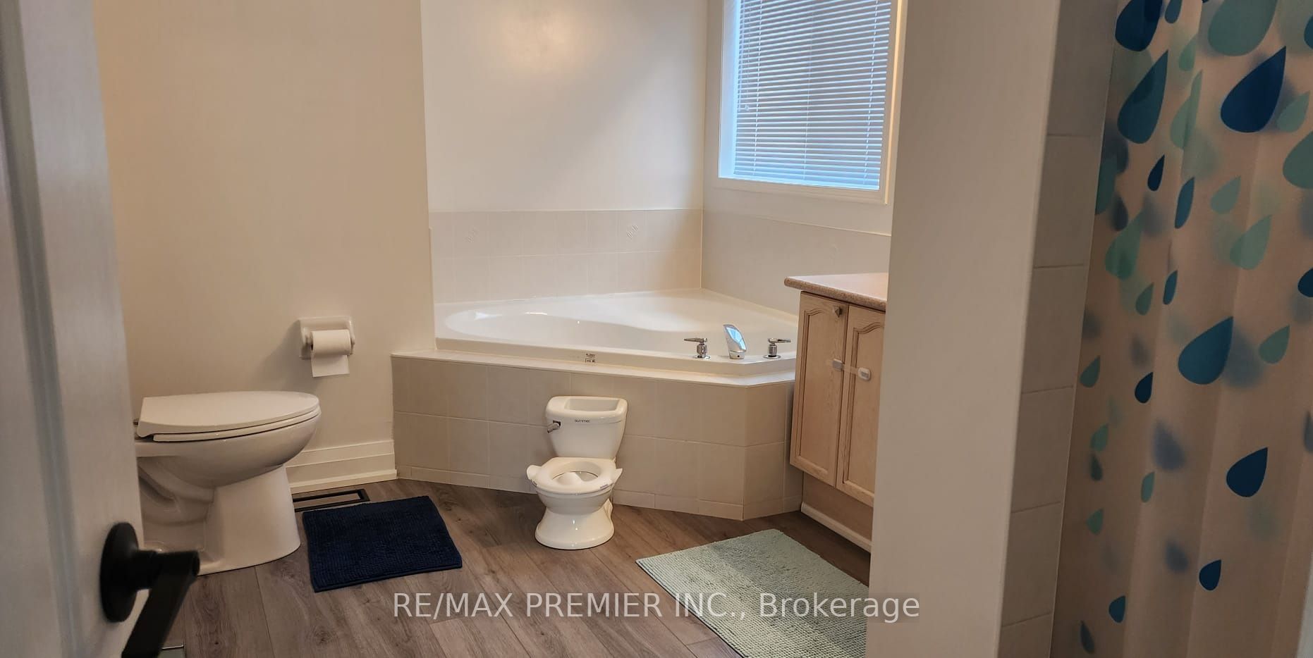 21 Casabel Dr