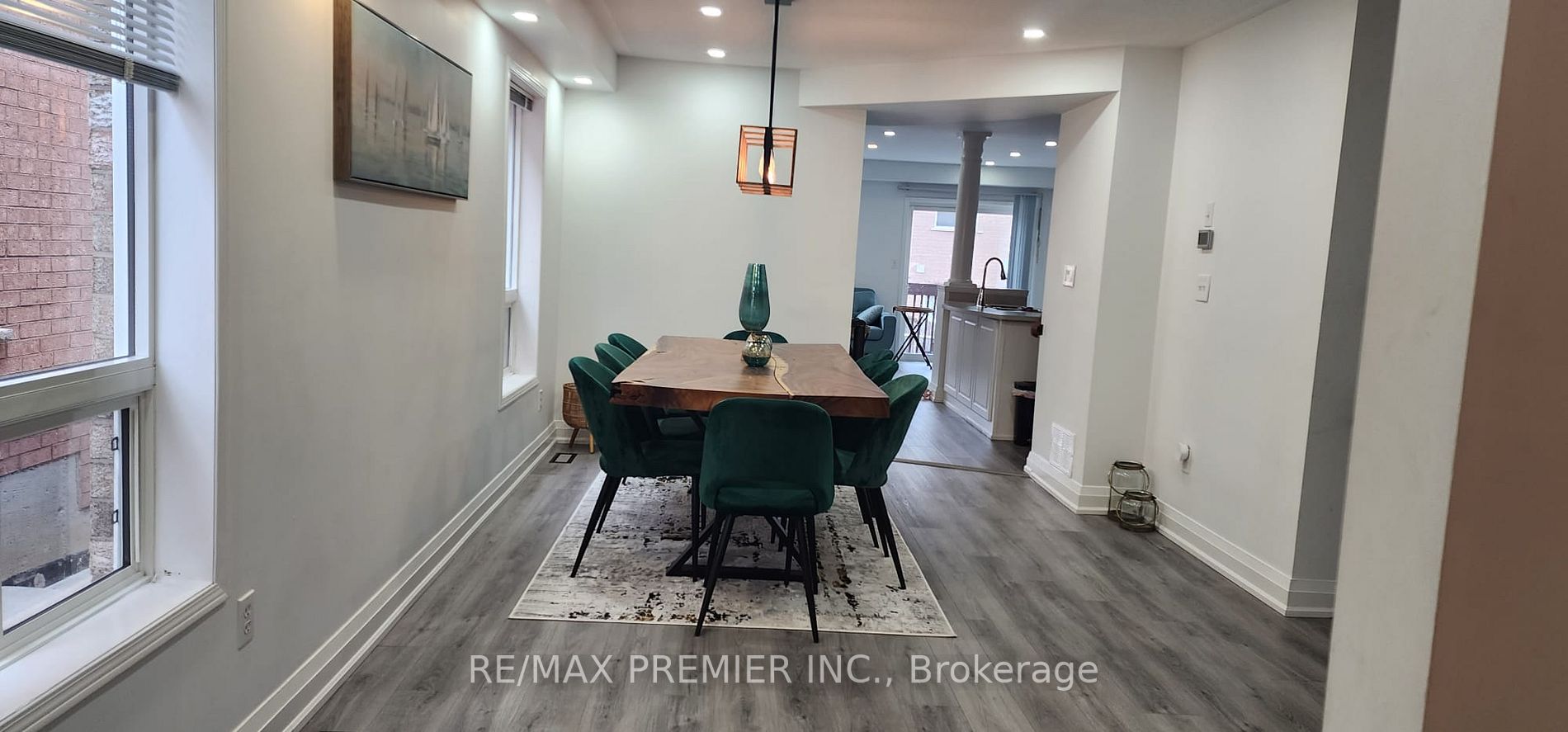 21 Casabel Dr