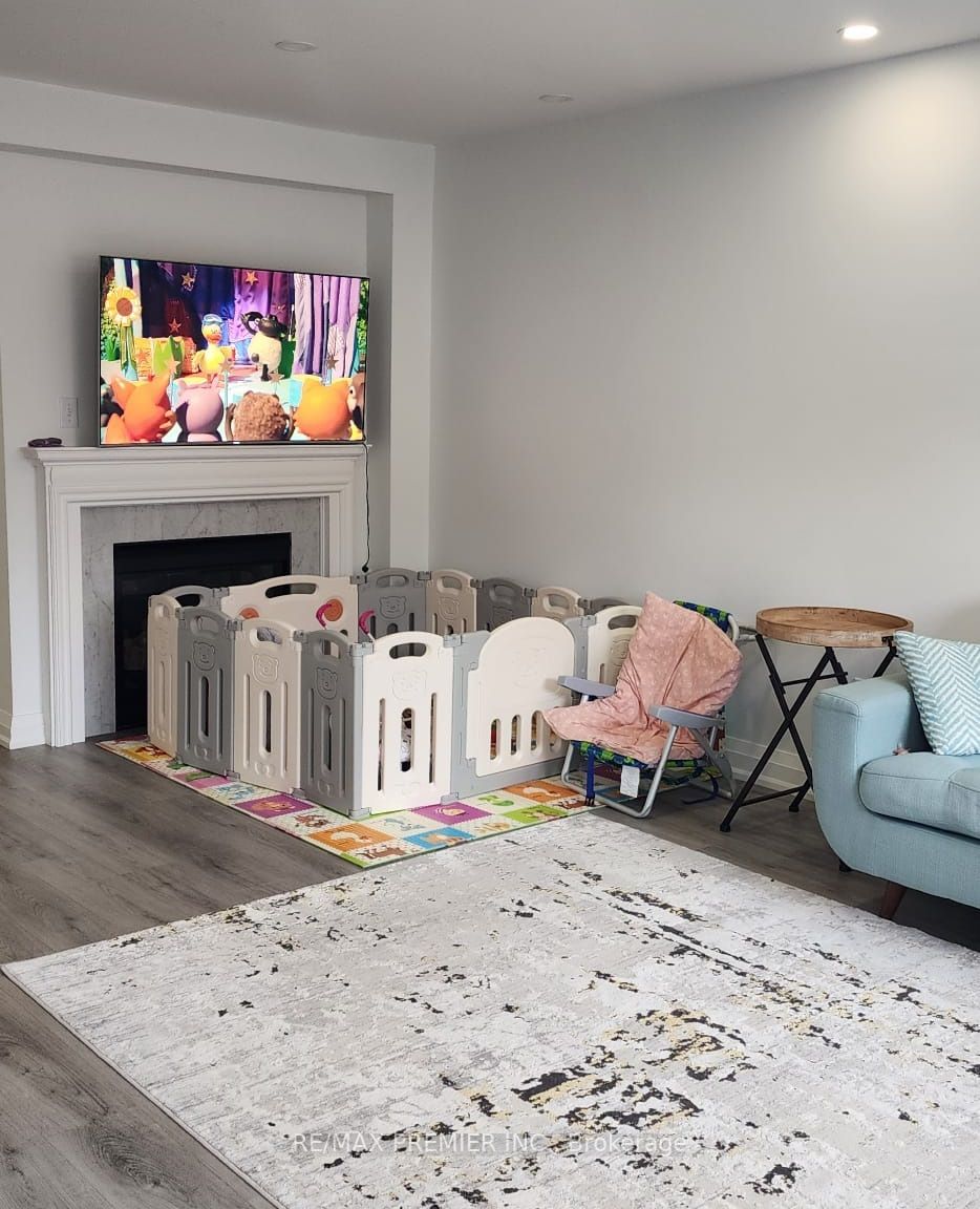 21 Casabel Dr