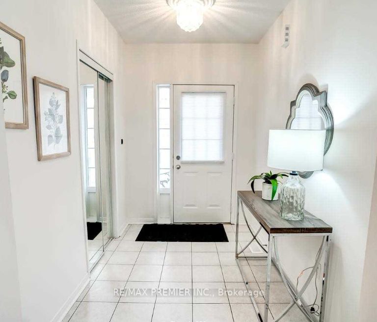 21 Casabel Dr