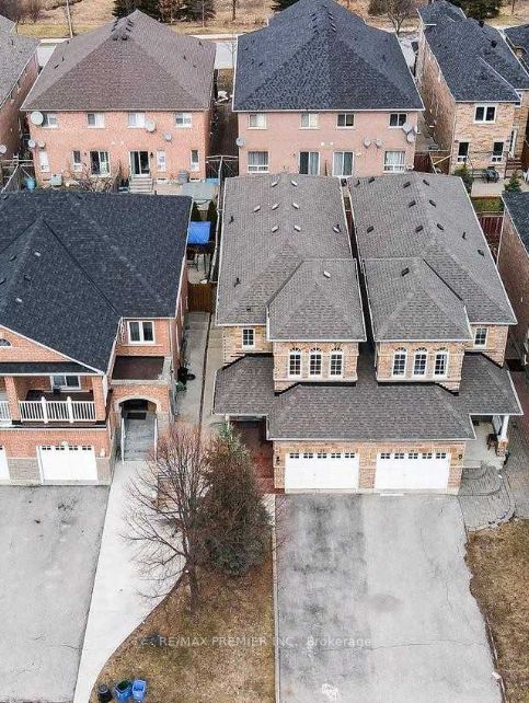 21 Casabel Dr