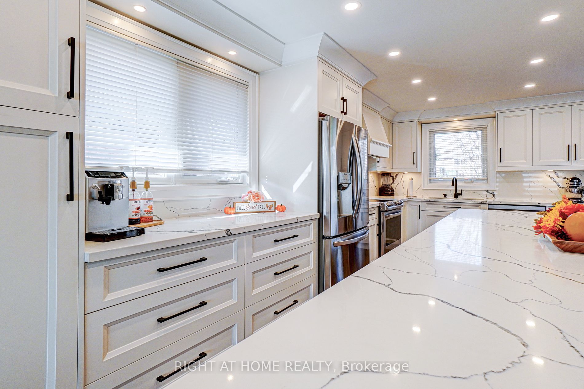 116 Crown Cres