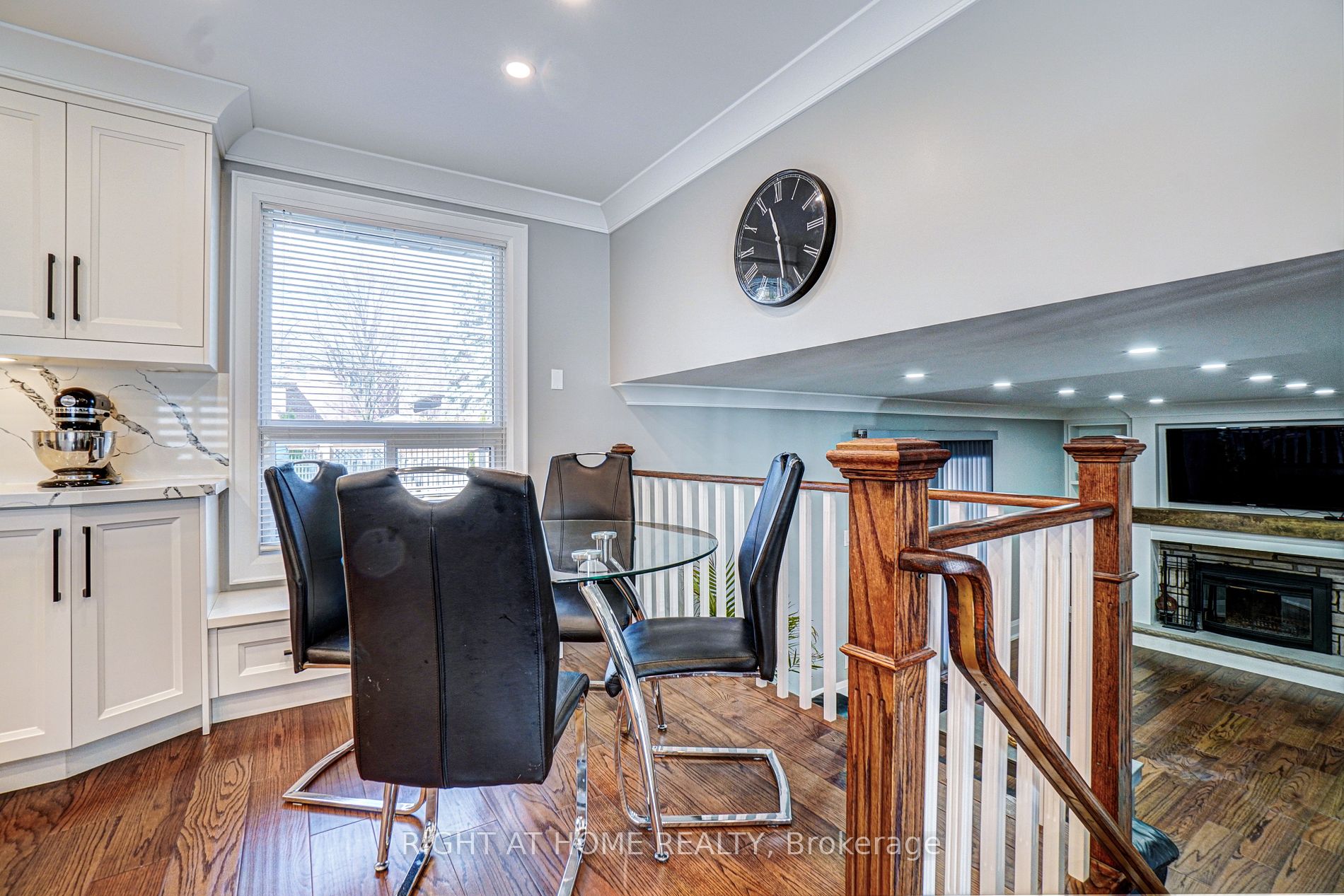 116 Crown Cres