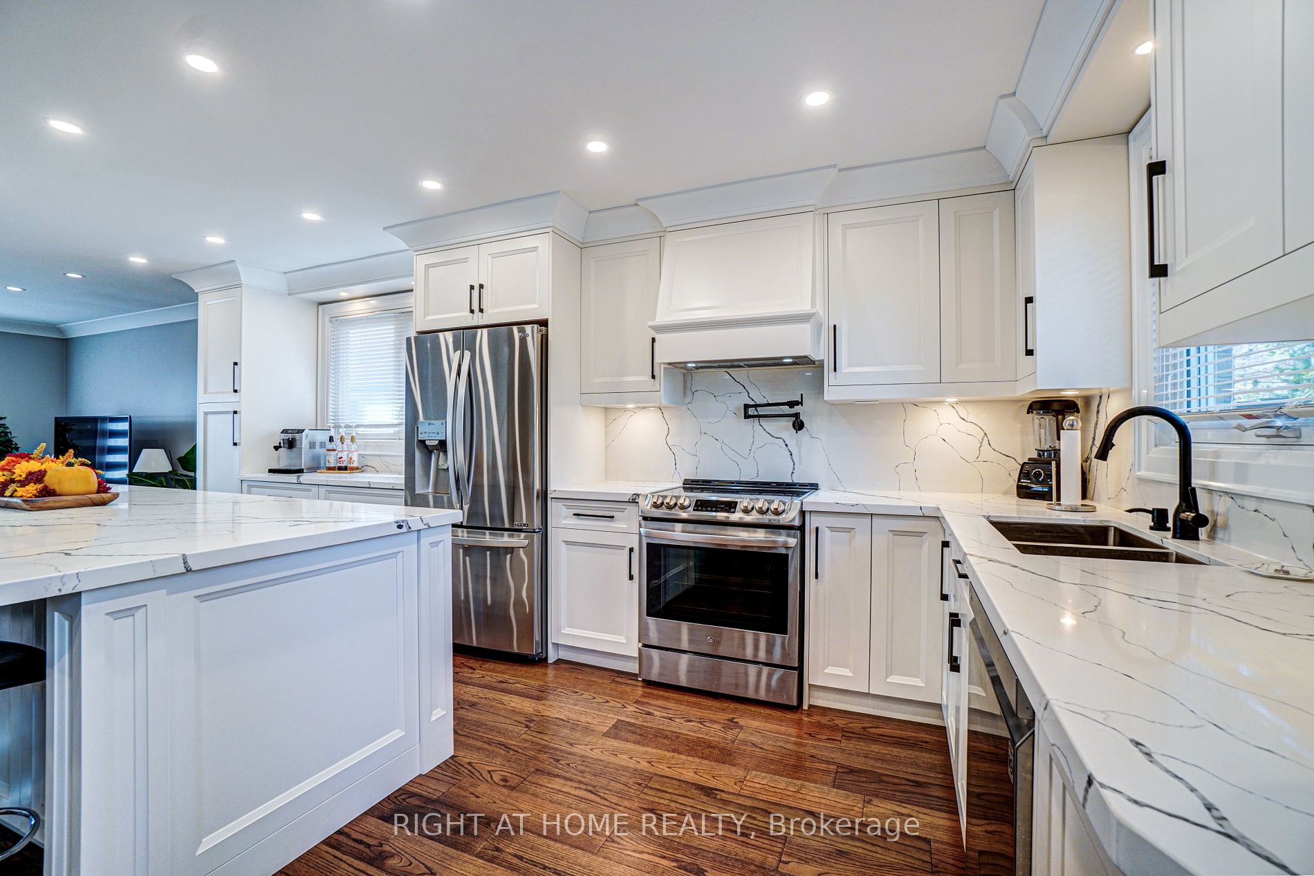 116 Crown Cres