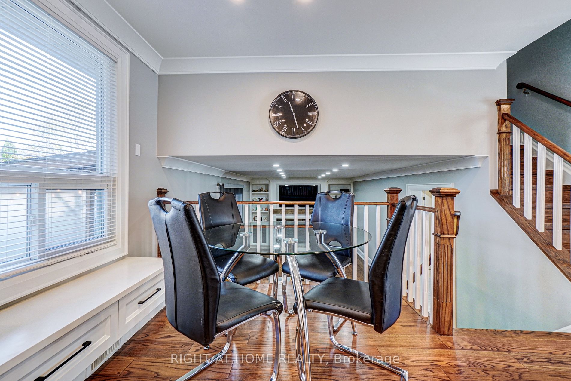 116 Crown Cres
