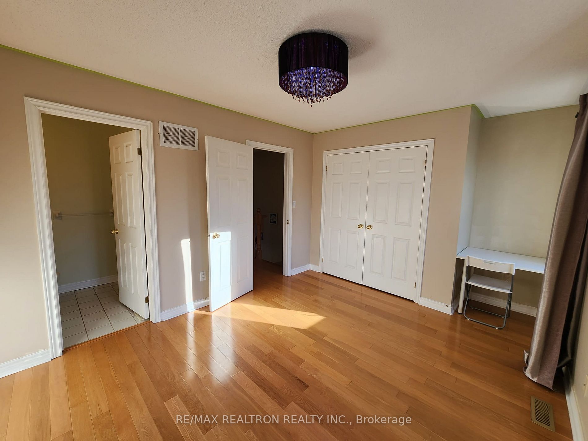 17 Carnation Rd