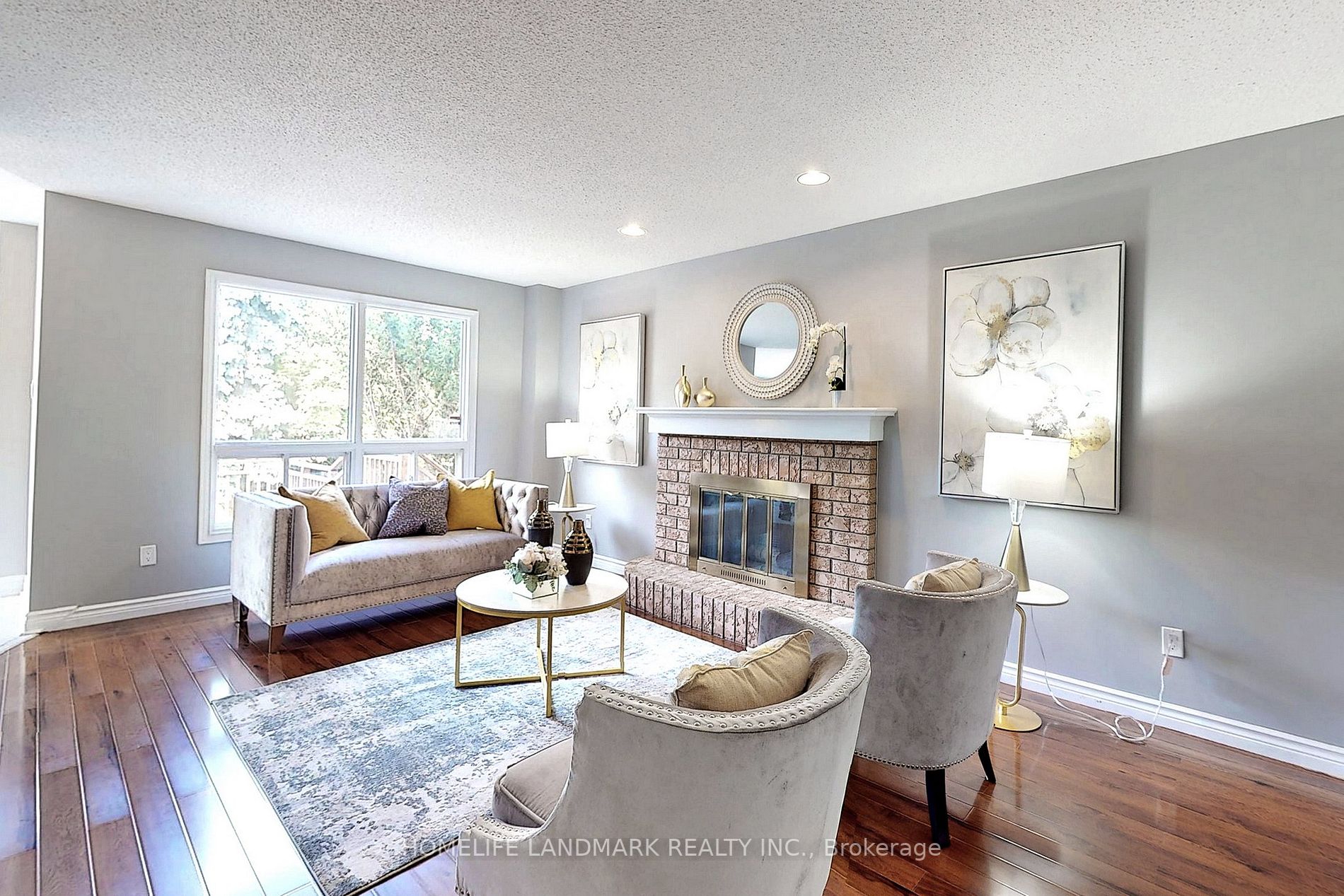 123 Blackmore Ave W