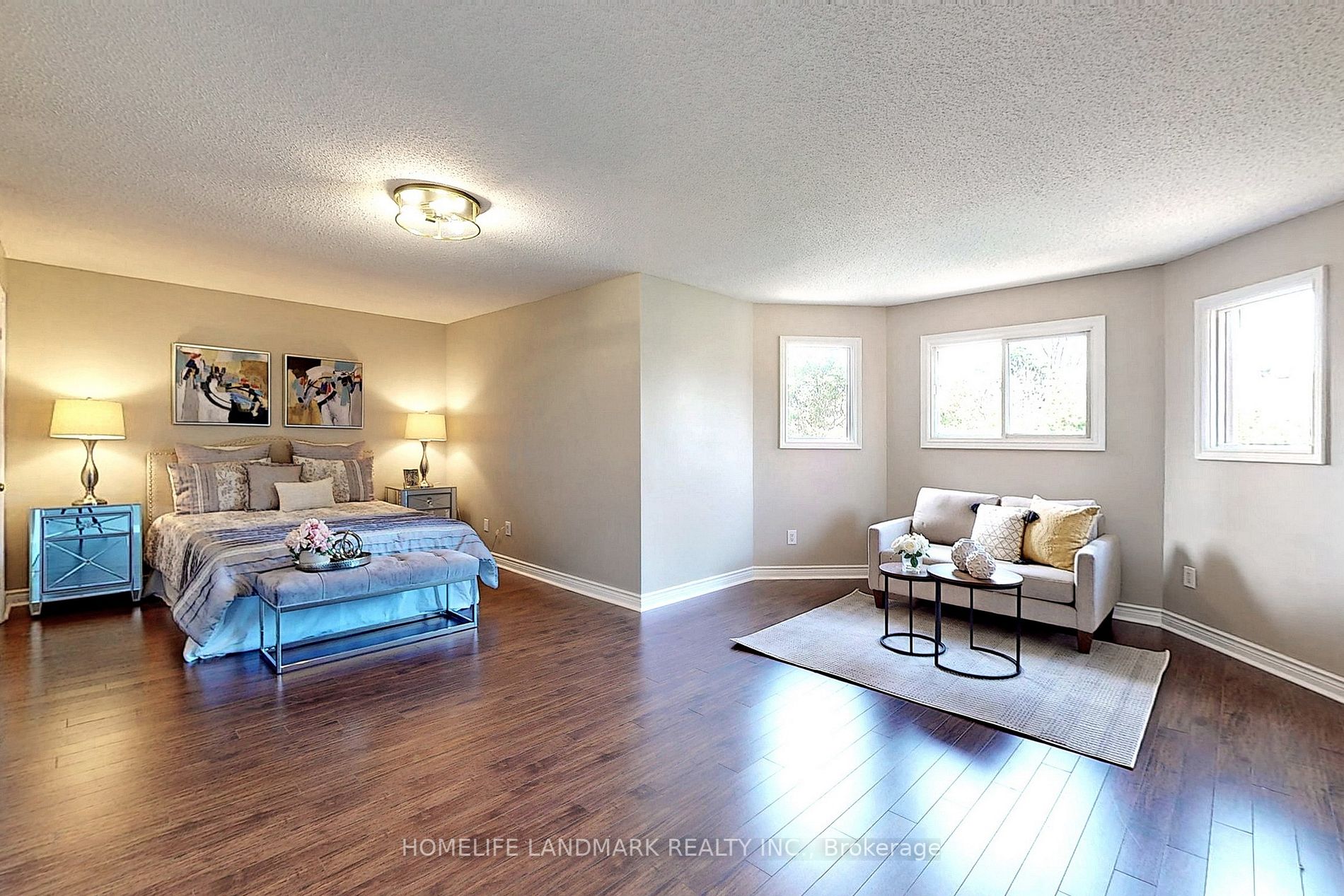 123 Blackmore Ave W