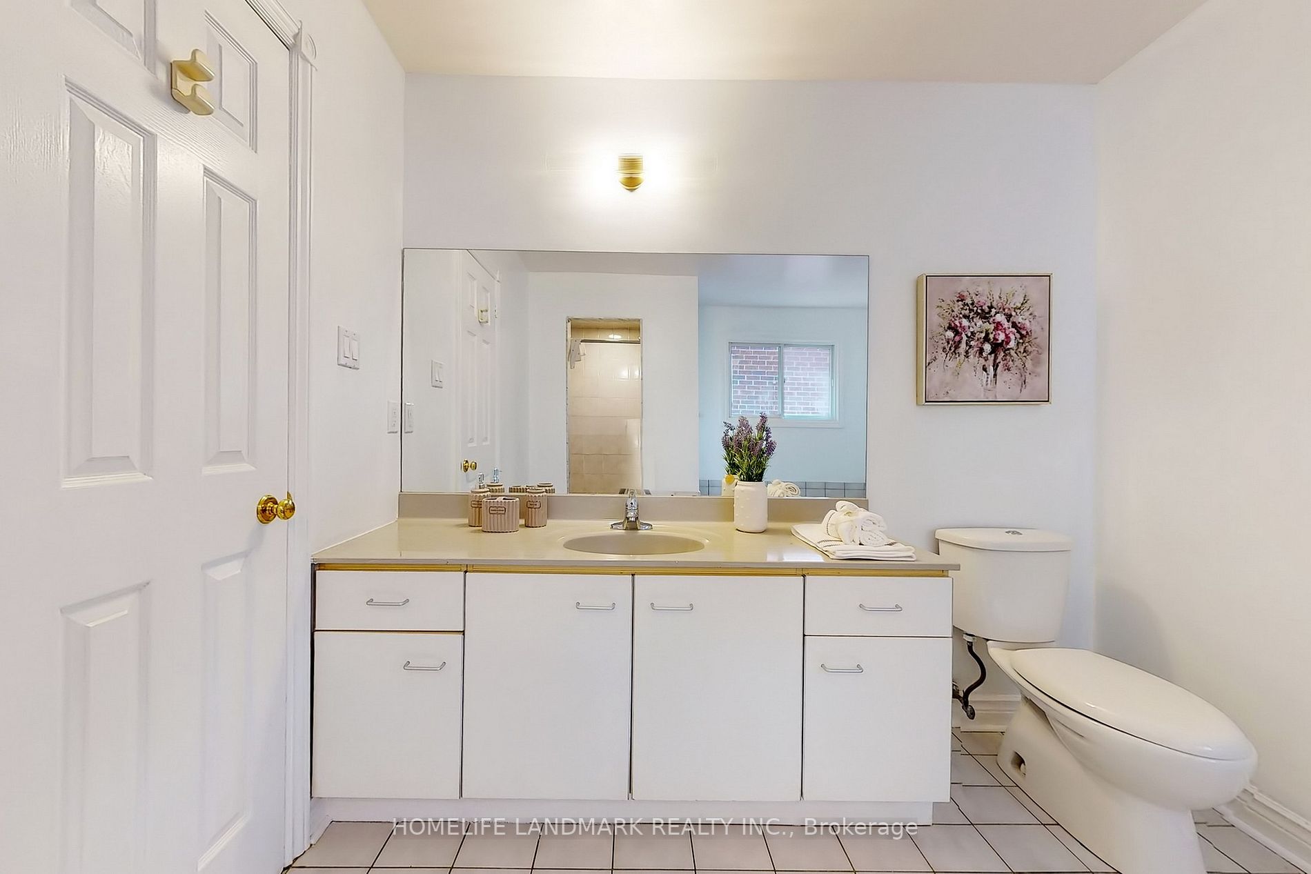 123 Blackmore Ave W
