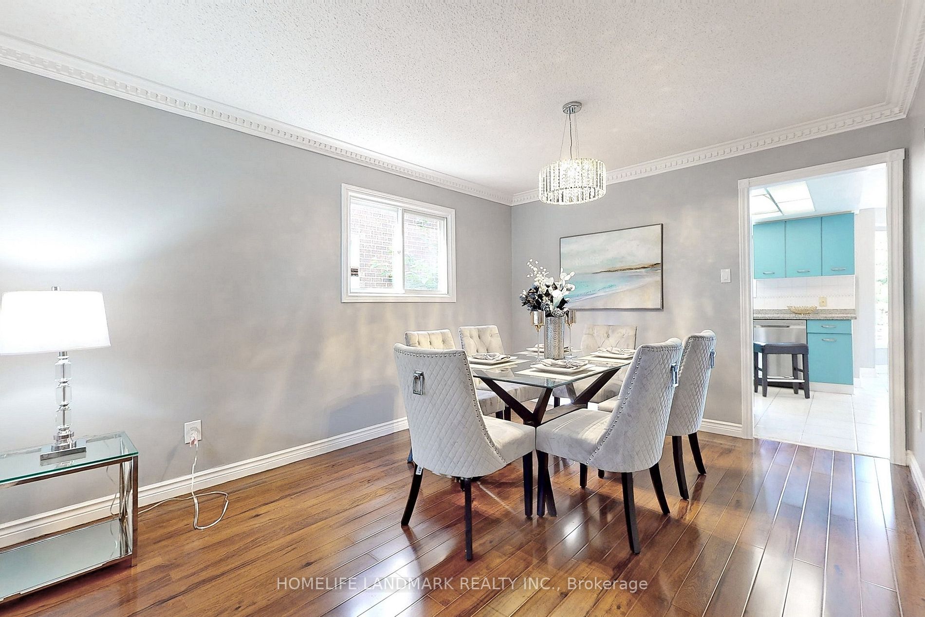 123 Blackmore Ave W